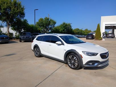 Used 2018 Buick Regal Essence w/ Driver Confidence Package #1