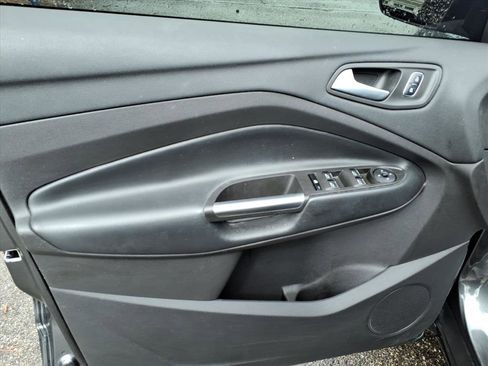 Used 2019 Ford Escape SEL image 13