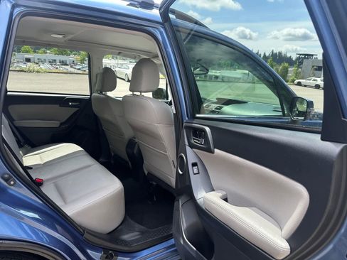Used 2016 Subaru Forester 2.5i Touring w/ Eyesight & Navigation System AWD/4WD image 14