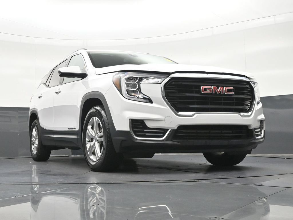 Used 2024 GMC Terrain SLE w/ Driver Convenience Package FWD image 31