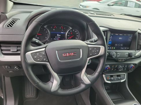 Used 2024 GMC Terrain SLT AWD/4WD image 25