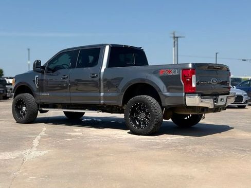 Used 2017 Ford F250 Lariat w/ Lariat Ultimate Package AWD/4WD image 6