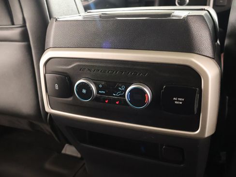 Used 2024 Ford Expedition Limited AWD/4WD image 17