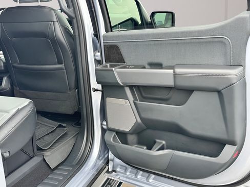 Used 2022 Ford F150 Lightning Lariat AWD/4WD image 33