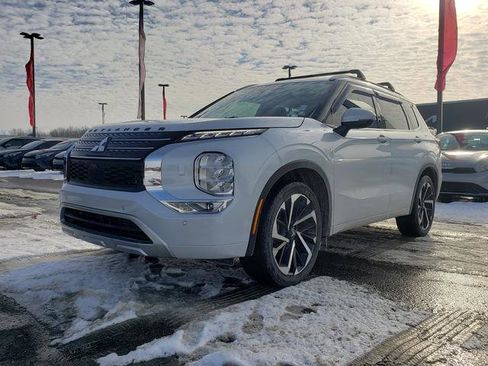 Used 2023 Mitsubishi Outlander SEL 40th Anniversary image 8