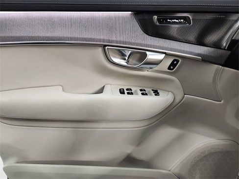 New 2026 Volvo XC90 B6 Ultra image 23