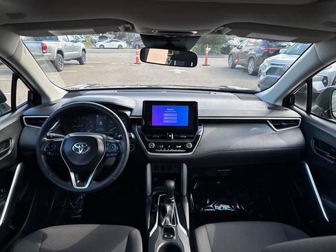 Used 2024 Toyota Corolla Cross LE w/ Moonroof Package AWD/4WD image 11