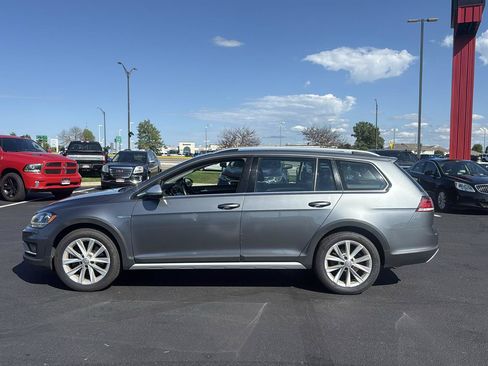 Used 2018 Volkswagen Golf Alltrack S AWD/4WD image 2