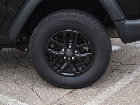 Used 2023 Jeep Wrangler Sport S image 26