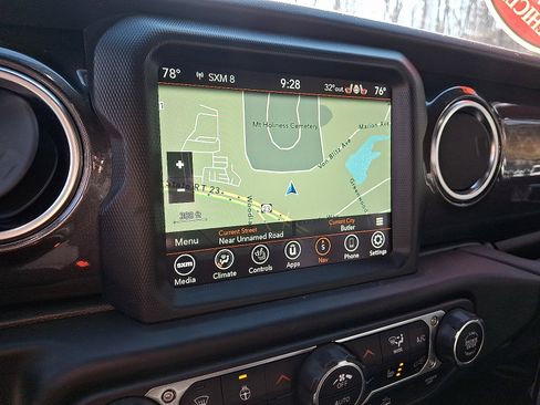 Certified 2021 Jeep Wrangler Unlimited Sahara AWD/4WD image 18