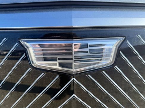 Certified 2024 Cadillac Lyriq Luxury image 19