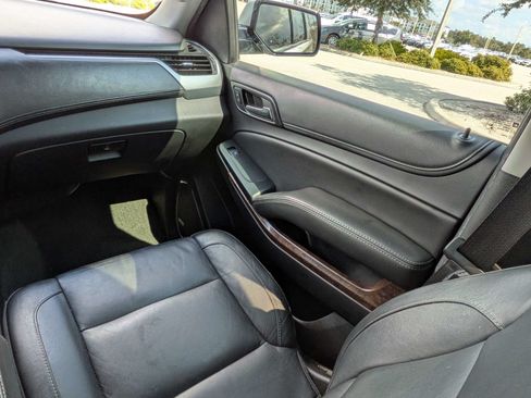 Used 2018 Chevrolet Suburban LT w/ LT Signature Package AWD/4WD image 21