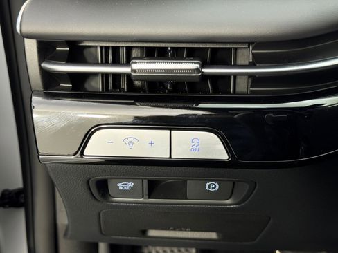 Used 2025 Genesis G80 3.5T Sport Prestige image 18