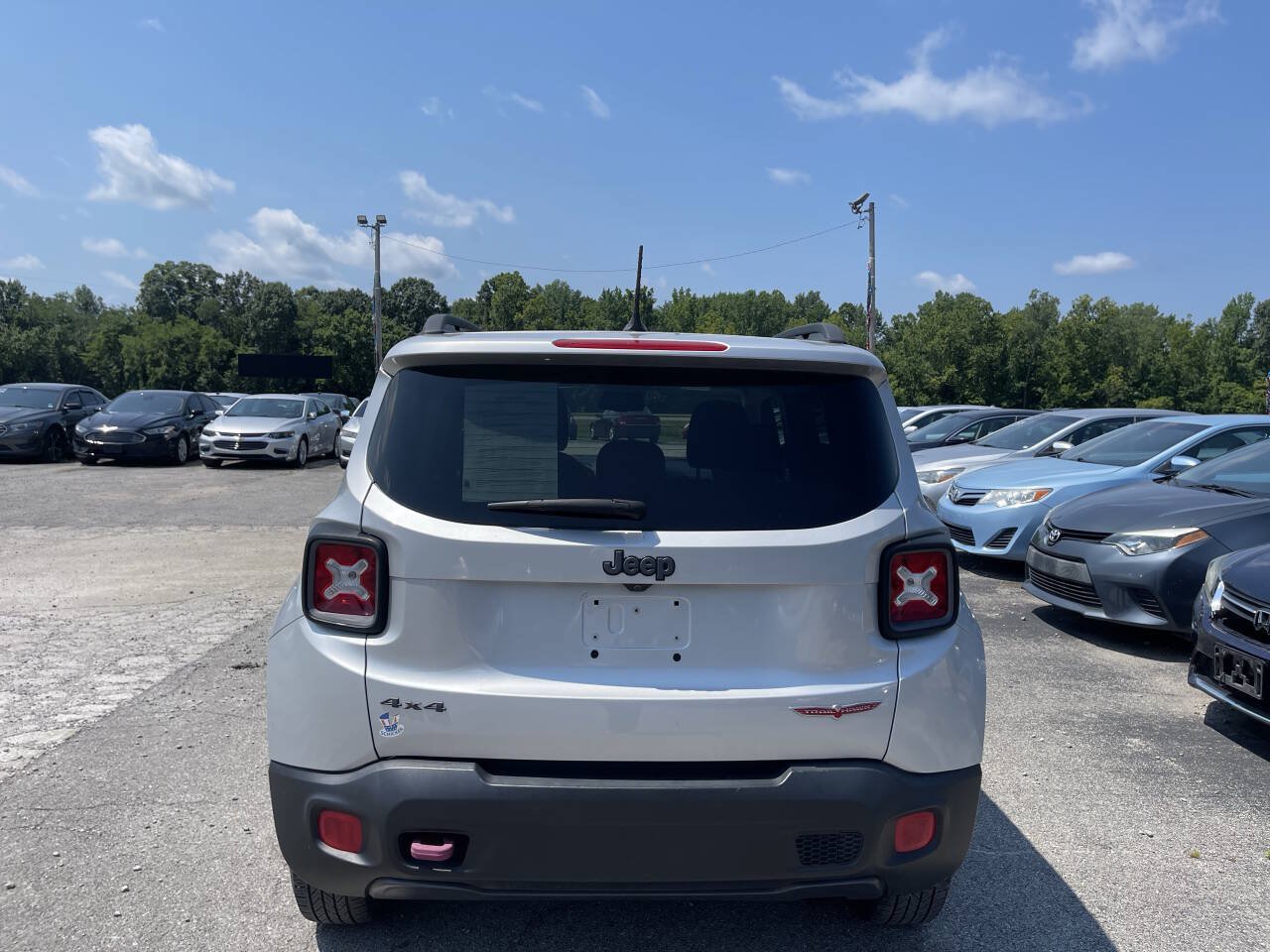 Used 2017 Jeep Renegade Trailhawk AWD/4WD image 5