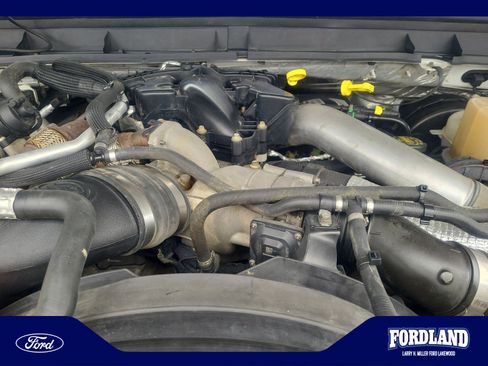 Used 2011 Ford F250 Lariat w/ Camper Pkg AWD/4WD image 22