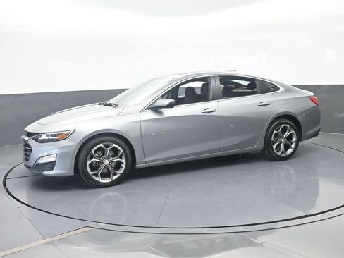 Used 2024 Chevrolet Malibu LT FWD image 2