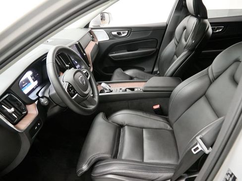 Certified 2023 Volvo XC60 T8 Ultimate w/ Climate Package AWD/4WD image 18