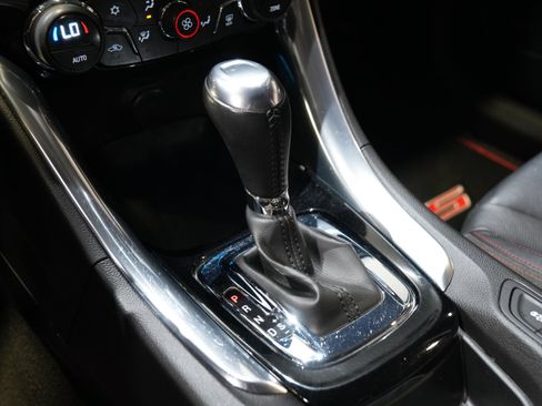 Used 2014 Chevrolet SS RWD image 46