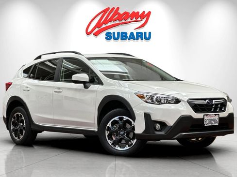 Used 2023 Subaru Crosstrek 2.0i Premium AWD/4WD image 2