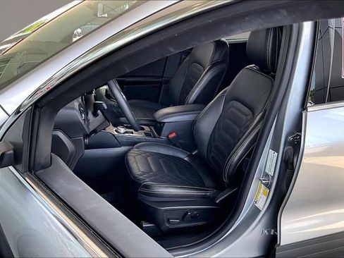 Used 2023 Ford Escape Platinum w/ Premium Technology Package AWD/4WD image 18