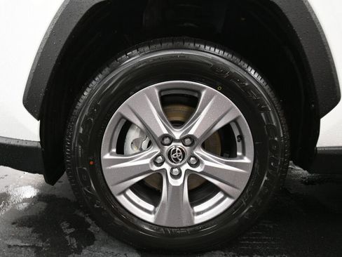 Used 2025 Toyota RAV4 XLE w/ Convenience Package image 34