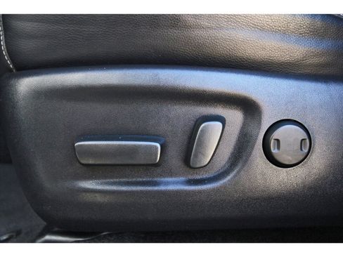 Used 2018 Toyota RAV4 Limited image 30