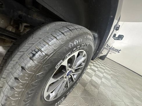 Used 2020 Ford F150 XLT w/ Equipment Group 302A Luxury AWD/4WD image 38