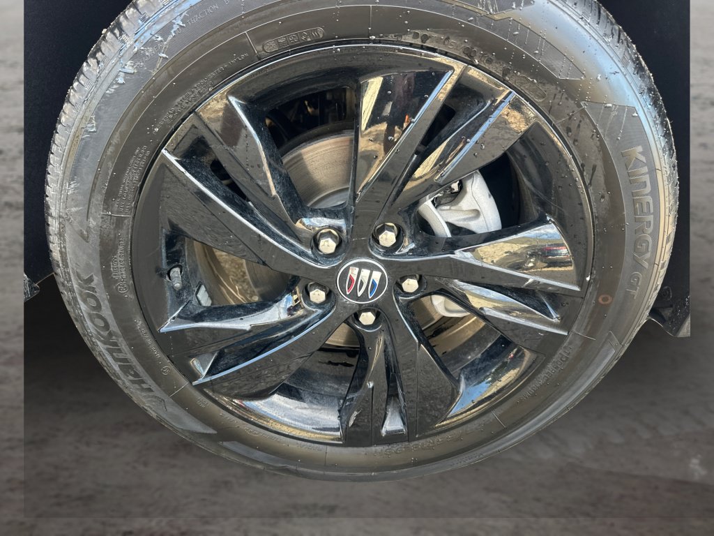 Used 2026 Buick Encore GX Sport Touring w/ Comfort Package AWD/4WD image 19