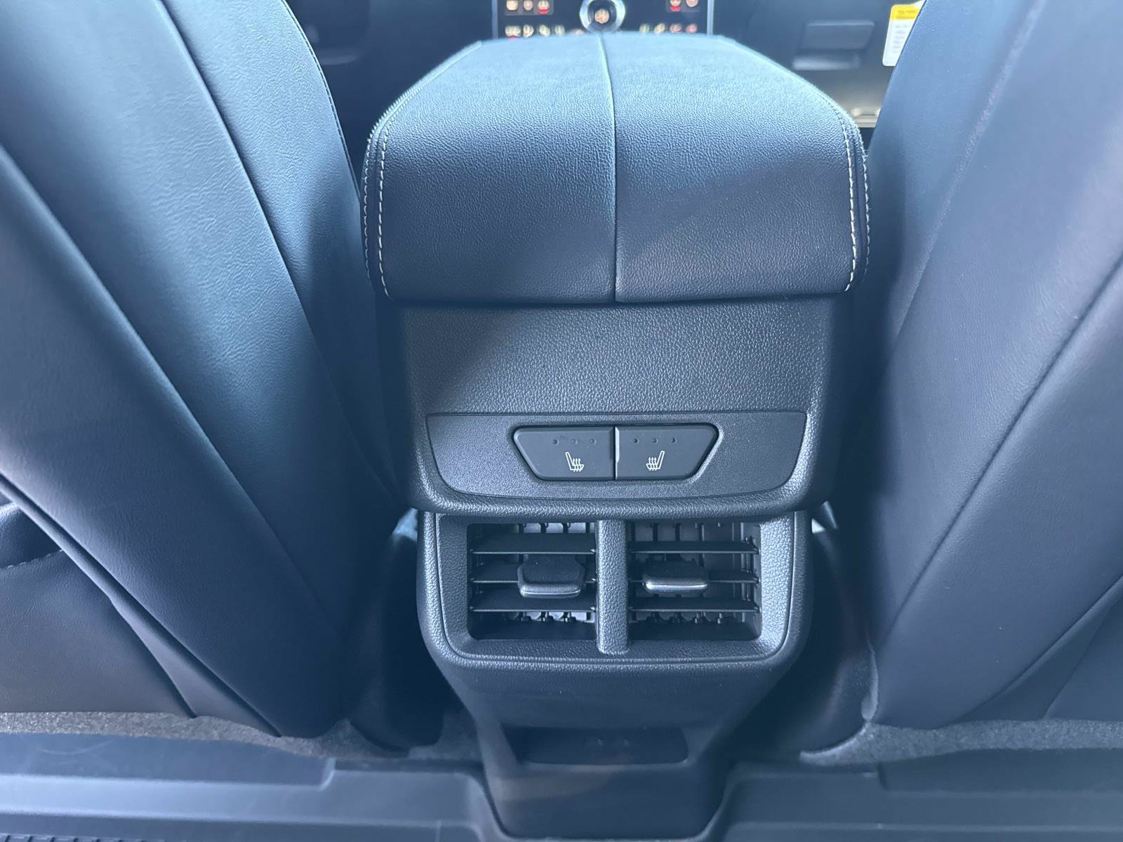 New 2027 GMC Terrain Elevation FWD image 17