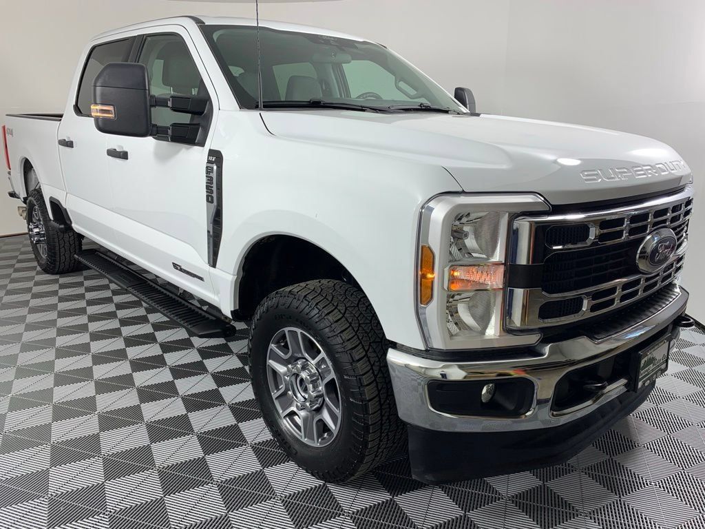 Certified 2025 Ford F350 XLT AWD/4WD image 5