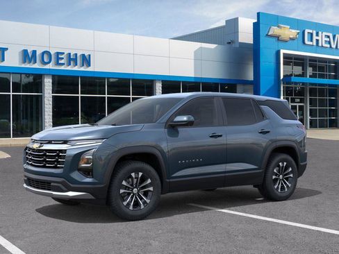 New 2026 Chevrolet Equinox LT image 2