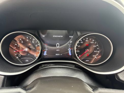 Used 2019 Jeep Compass Limited FWD image 16