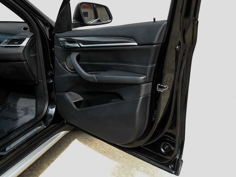 Used 2018 BMW X1 sDrive28i image 44