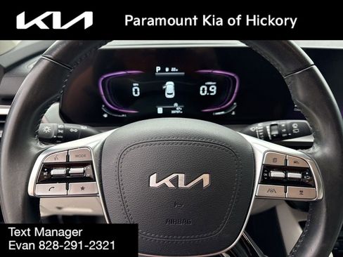 Used 2023 Kia Telluride S image 30