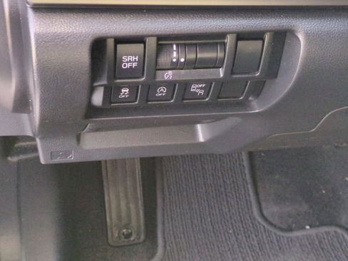 Used 2021 Subaru Crosstrek 2.5i Limited w/ Moonroof Package 2 image 18