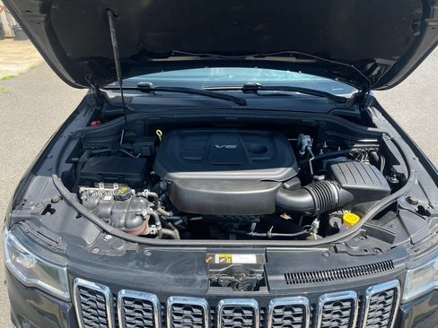 Used 2019 Jeep Grand Cherokee Limited AWD/4WD image 10