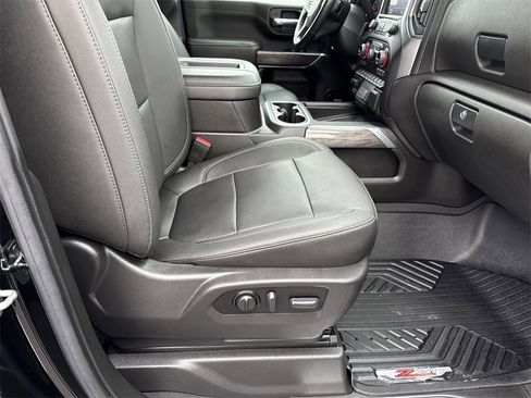 Used 2022 Chevrolet Silverado 2500 LTZ w/ LTZ Plus Package image 16