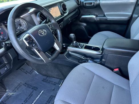 Used 2019 Toyota Tacoma SR5 image 11