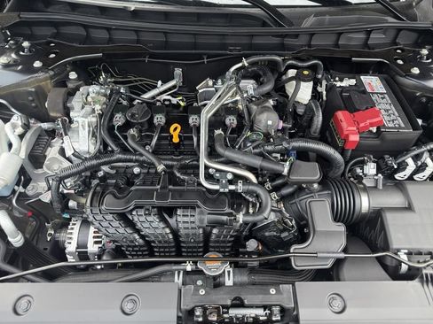 New 2025 Nissan Altima 2.5 SR image 11