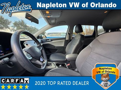 Used 2022 Volkswagen Taos SE image 24