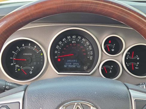 Used 2017 Toyota Sequoia Platinum image 27