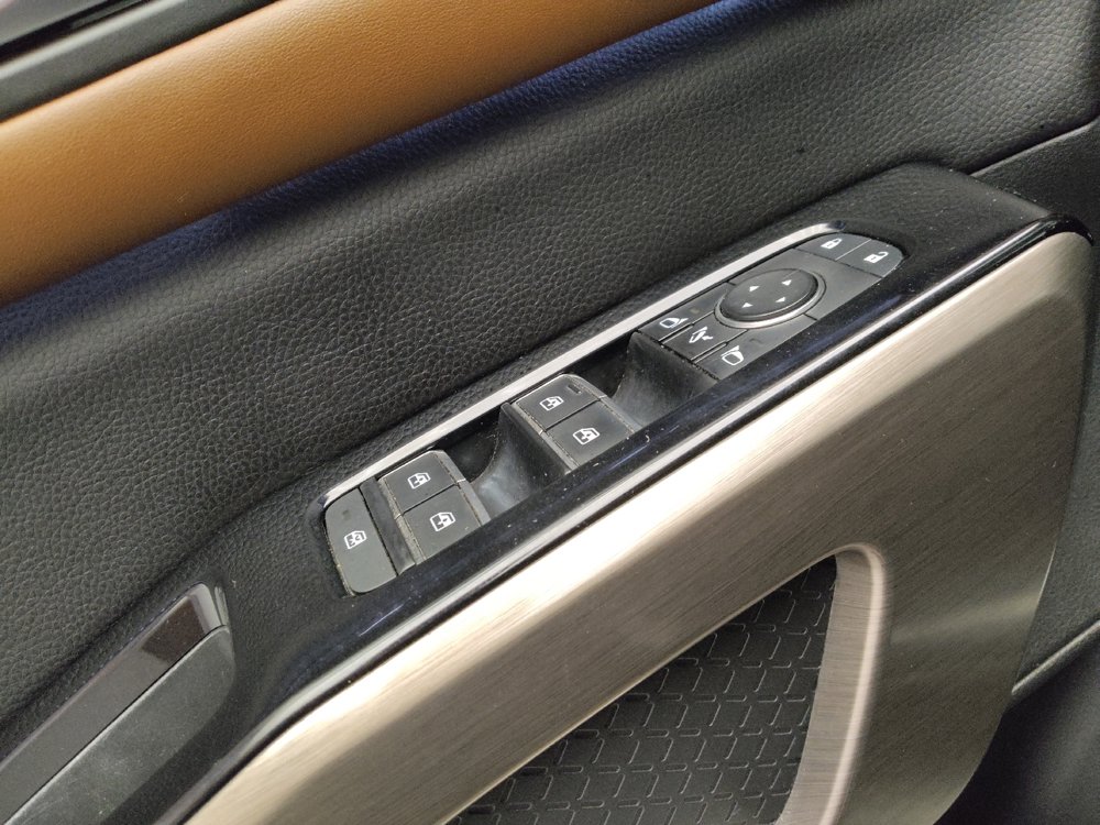 Used 2022 Nissan Pathfinder Platinum w/ Cargo Package FWD image 27