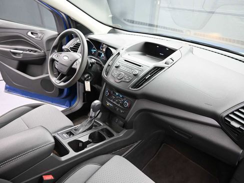 Used 2017 Ford Escape SE image 18