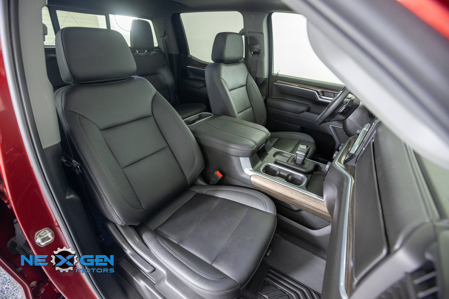 Used 2025 Chevrolet Silverado 1500 RST w/ RST All Star Premium Package AWD/4WD image 46