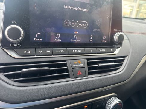 Used 2022 Nissan Altima 2.5 SR w/ Midnight Edition Package image 35