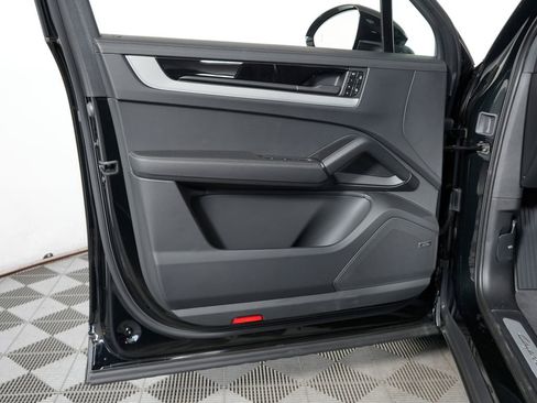 New 2026 Porsche Cayenne S AWD/4WD image 14