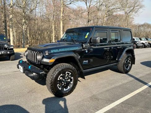 Used 2024 Jeep Wrangler Unlimited Rubicon 4xe image 2