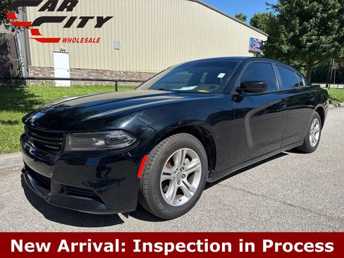 Used 2022 Dodge Charger SXT RWD image 1