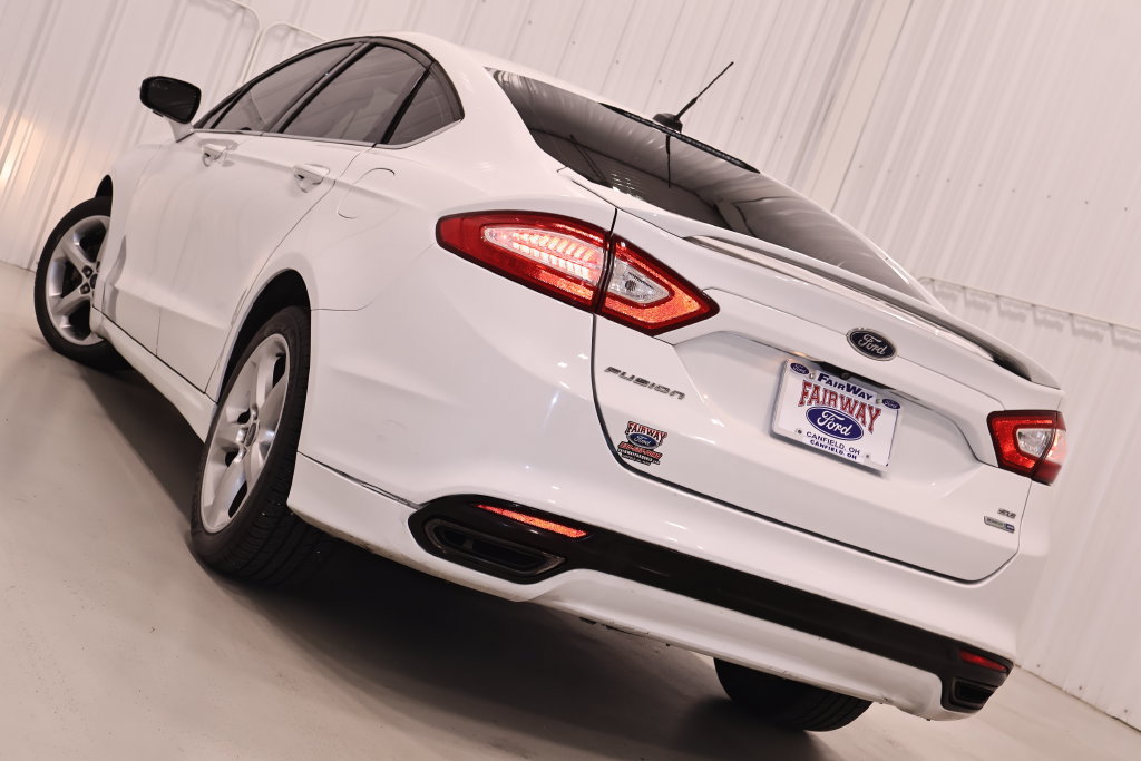 Used 2016 Ford Fusion SE w/ Equipment Group 201A AWD/4WD image 24