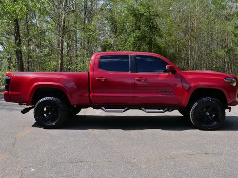 Used 2023 Toyota Tacoma TRD Sport AWD/4WD image 48